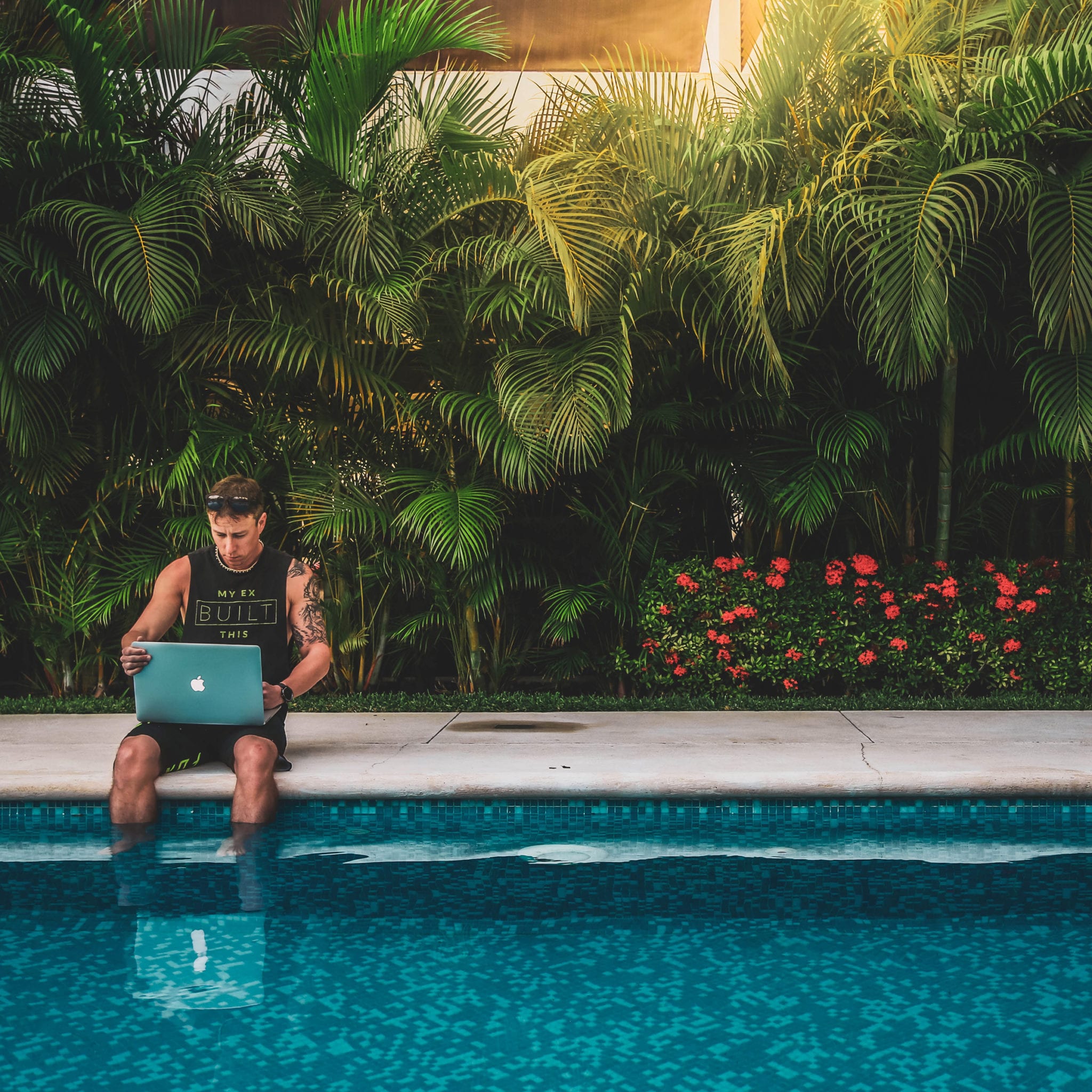 cancun-pool-Mat-laptop